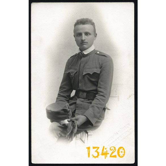 K. U. K. katona, 1. világháború, Debrecen, Ruzicska műterem, egyenruha, 1916. július 27., eredeti fotó, papírkép.  