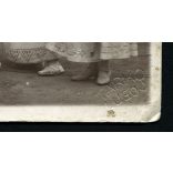 Lugoj (Lugos), Tarko műterem, Erdély, elegáns lányok jelmezben 1920-as évek, Románia Eredeti fotó, papírkép. 