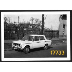   Zsiguli 1200 személygépkocsi, autó, jármű, közlekedés,  Eredeti fotó, papírkép.  