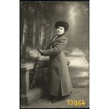 Waitzner műterem, elegáns hölgy esernyővel, , különös háttér,  1890-es évek, Budapest, Magyarország,  Eredeti fotó, papírkép.  