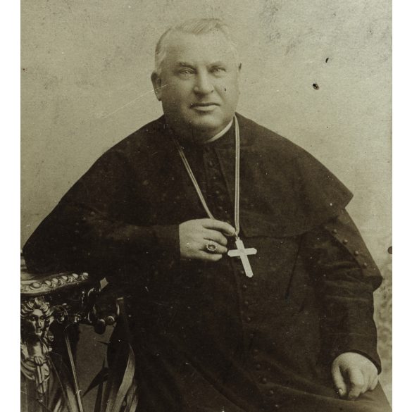 .Krauss és Klapok műterem, Temesvár, egyházi elöljáró portréja, vallás, 1871, 1870-es évek, Eredeti CDV, vizitkártyafotó korabeli reprodukciója felragasztva egy régi szignózott vizitkártyára (Schöff  