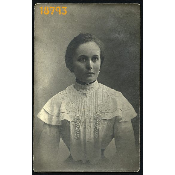Ruzicska műterem, Debrecen, karcsú hölgy fotó-lapja Nádudvarról Földesre címezve, 1910, 1910-es évek, Eredeti fotó, papírkép. 