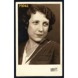 Sziklay műterem, Esztergom, Mihailic Erna színésznő portréja, elegáns hölgy, 1930-as évek, Eredeti fotó, papírkép.  