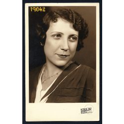  Sziklay műterem, Esztergom, Mihailic Erna színésznő portréja, elegáns hölgy, 1930-as évek, Eredeti fotó, papírkép.  