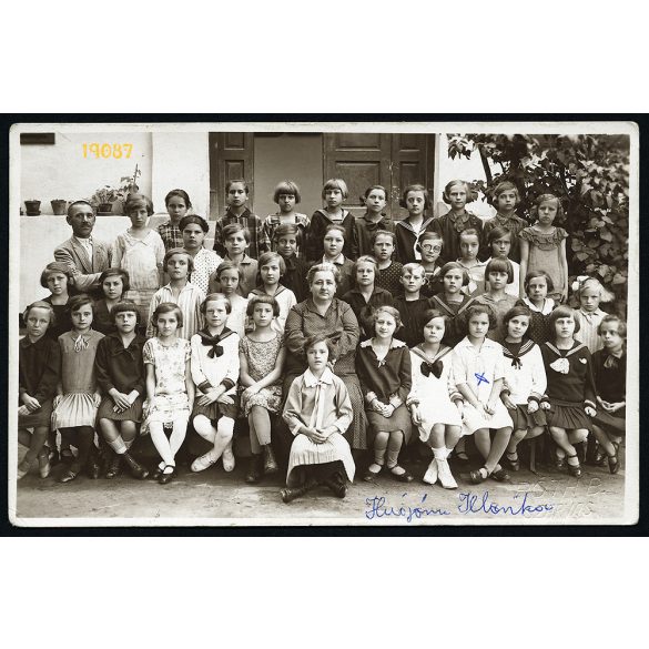 Póth műterem, Szarvas, iskola, lányosztály, matrózblúz, ünnep, 1930-as évek, Eredeti fotó, papírkép.  