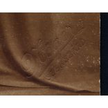 Nőger műterem, Szekszárd, lány hegedűvel, hangszer, zene, ünneplő ruha, masni, 1920-as évek, Eredeti fotó, papírkép.  