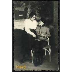   Jászkisér, lány katonai egyenruhában, cigarettával, különös, 1917, 1910-es évek, Eredeti fotó, papírkép. 