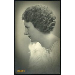   Székely műterem, Szeged, elegáns hölgy különös ruhában, portré, 1939, 1930-as évek, Eredeti fotó, papírkép.   