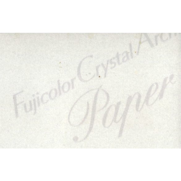 Nagyobb méretű művészi akt, erotikus felvétel, hölgy az ajtóban, 1930-as évek. Mai nagyítású fotó, papírkép, az eredeti üvegnegatívról FUJICOLOR Christal Archive fotópapírra. Dekorációnak is kiváló.  