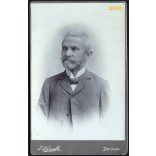 Kempfle műterem, Belovár, Délvidék,  elegáns szakállas úr portréja, 1870-es (?) évek, Eredeti kabinet fotó.  