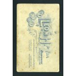 Leon H. és Fia műterem, hölgy különös népviseletben, hangszerrel, Budapest, portré, 1910-es évek, Eredeti kabinet fotó. 