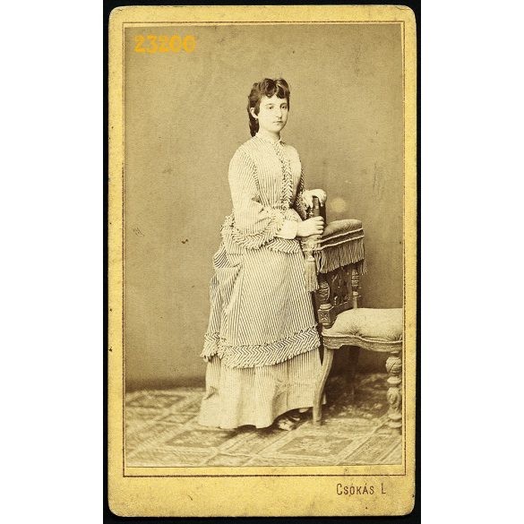 Csókás műterem, Kecskemét, elegáns hölgy portréja, 1870-es évek, Eredeti CDV, vizitkártya fotó.  