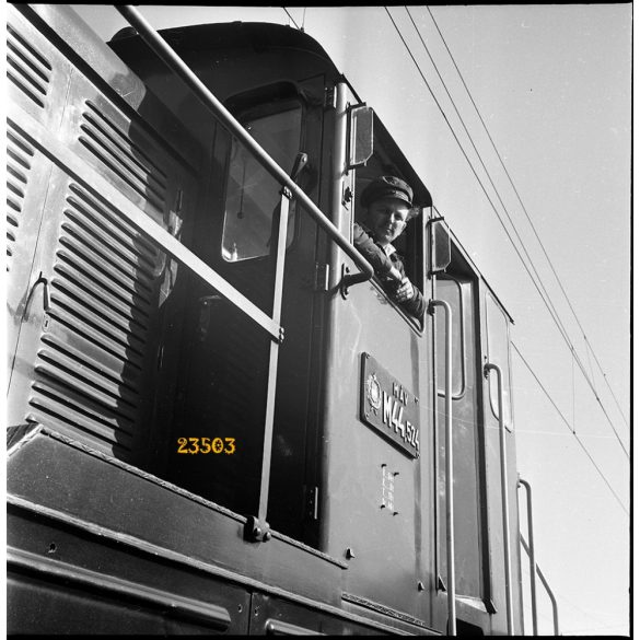M 44 (Bobo) dízelmozdony, vasút, vonat, jármű, közlekedés, MÁV, 1960-as évek, Eredeti fotó negatív!      