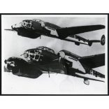 Messerschmitt Bf 162 „Jaguar” könnyűbombázó, repülőgép, haditechnika, aviatika, német náci jelzés, horogkereszt,  2. világháború, 1940-es évek, Horthy-korszak, Eredeti fotó, hátulján feliratozott, pecséttel jelzett papírkép.  