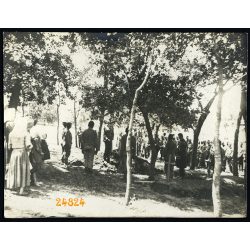   Magyar katona temetése, 1. világháború, keleti hadszíntér, 1915, 1910-es évek, Eredeti fotó, papírkép.   