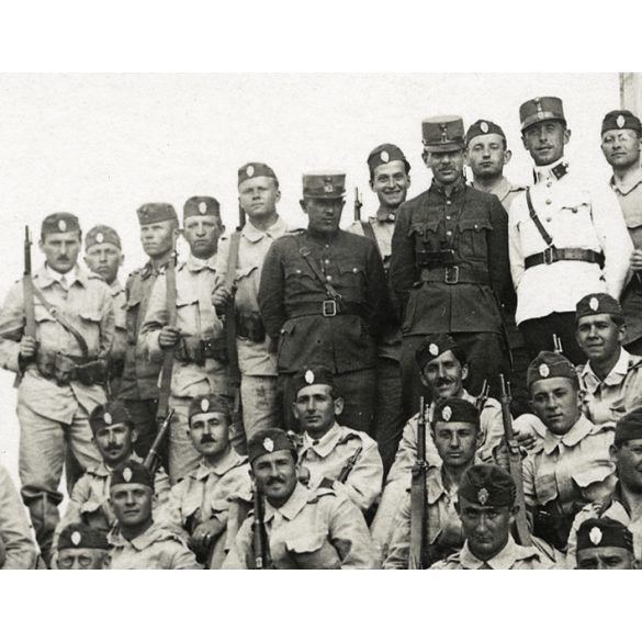 A Nemzeti Hadsereg katonái, Magyarország, puska, fegyver, katona Horthy-korszak, 1953, 1920-as évek, Eredeti fotó, papírkép.   