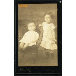   Klösz műterem, Budapest, elegáns gyerekek, testvérek egész alakos portréja, 1880-as évek, Eredeti CDV, vizitkártya fotó.   