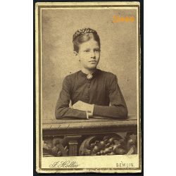   Hollós műterem, Zimony (Semlin), Vajdaság, fiatal lány, Lisztl Ilona portréja, 1880-as évek, Eredeti CDV, vizitkártya fotó.  