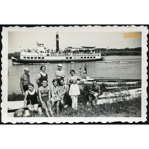 Nyaralók, fürdőzők Szigetszentmártonnál, Duna, hajó, jármű, közlekedés, 1930-as évek, Eredeti fotó, papírkép.  