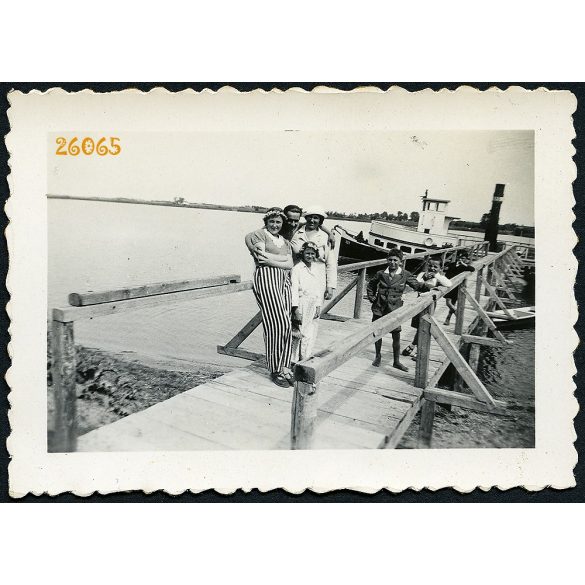 Nyaralók a hajóállomáson, Szigetszentmárton,  Duna, 1936, 1930-as évek, Eredeti fotó, papírkép.  