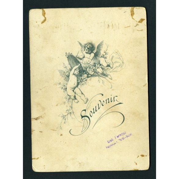 Izeli Ferenc fényképész, Törökbálint, anya lányával házuk udvarán, elegáns hölgyek, portré, 1890-es évek, Eredeti kabinetfotó.  