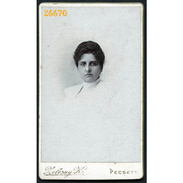 Zelesny Károly műterme, Pécs, elegáns hölgy gyönyörű portréja, 1880-as évek, Eredeti CDV, kisméretű vizitkártya fotó, 'mignon'.   