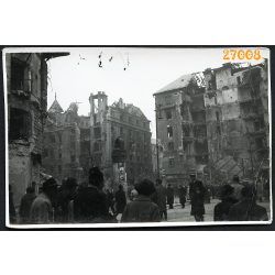   1956-os forradalom, Budapest, Üllői út, József körút sarka, utcarészlet, szétlőtt házak, 1950-es évek, Eredeti fotó, papírkép.  