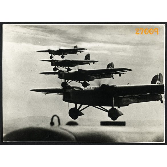 Doriner Do 23 közepes bombázó, német katonai repülőgép, 2. világháború,  1940-es évek, Eredeti sorszámmal ellátott UFA fotó, papírkép.  
