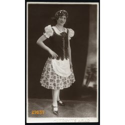   Hozdovits műterem, Arad, Erdély, magyar bál, csinos hölgy nemzeti viseletben, 1929, 1920-as évek, Eredeti fotó, papírkép.   