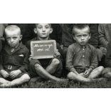 Az alsószemenyei állami elemi iskola növendékei az 1934/35. tanévben, iskolások tanítójukkal, osztály, Muraszemenye, Eredeti fotó, papírkép.   