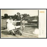 Vízparton, Zamárdi, Balaton, fürdő, fürdőruha, Balaton-Zamárdi fürdőegyesület, 1927, 1920-as évek. Eredeti fotó, papírkép. 