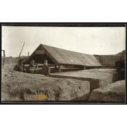   Magyar, K.u.K. katonák lövészárokban 1. világháború, egyenruha, 1917, 1910-es évek, Eredeti fotó, papírkép. 