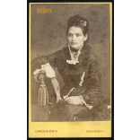 Langsfeld műterem, Kaposvár, elegáns hölgy portréja, 1860-as évek, Eredeti CDV, vizitkártya fotó.  