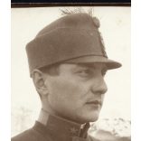 Magyar katona egyenruhában, 1. világháború, 1910-es évek, Eredeti fotó, papírkép hátoldalán felirattal.   