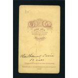 Gévay műterem, Budapest,  'Hochbauer Iréne 12 évés' elegáns lány portréja, 1870-es évek, Eredeti CDV, hátoldalán feliratozott vizitkártya fotó.  