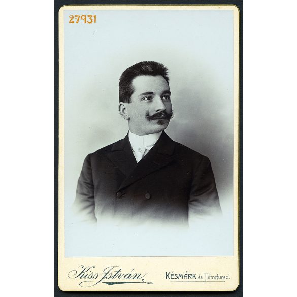 Kiss műterem, Késmárk (Felvidék), elegáns férfi bajusszal, portré, 1880-as évek, Eredeti CDV, vizitkártya fotó.   