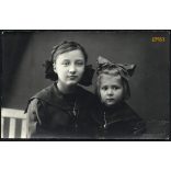 Szabó műterem, Máramarossziget, Erdély, lányok, testvérek matrózblúzban, masni, nyaklánc, portré, 1910-es évek, Eredeti fotó, papírkép. 