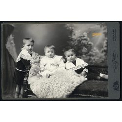   Kiss műterem, Késmárk, Felvidék, gyerekek, testvérek gyönyörű ruhában, portré, 1880-as évek, Eredeti kabinetfotó.  