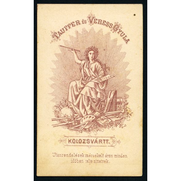 Tauffer és Veress Gyula műterme, hölgy csodálatos ruhában, fejdísz, medál, Kolozsvár, Erdély,  1870-es évek, Eredeti CDV, vizitkártya fotó gyönyörű hátlappal. 