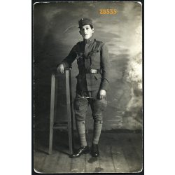   Temesvár, Erdély, Magyar katona egyenruhában, 1. világháború, 1918. szeptember, 1910-es évek, Eredeti fotó, papírkép törésnyomokkal.   