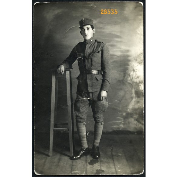 Temesvár, Erdély, Magyar katona egyenruhában, 1. világháború, 1918. szeptember, 1910-es évek, Eredeti fotó, papírkép törésnyomokkal.   