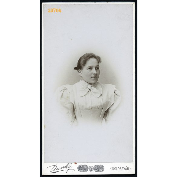 Dunky műterem, Kolozsvár, Erdély, elegáns hölgy portréja, 1880-as évek, Eredeti nagyméretű (!) kabinetfotó.  