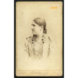 Dunky fivérek műterem, Kolozsvár, Erdély, elegáns hölgy portréja, 1889, 1890-es évek, Eredeti CDV, vizitkártya fotó.  