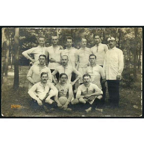 Focicsapat edzővel, sport, labdarúgás, 1910-es évek, Eredeti fotó, papírkép.  