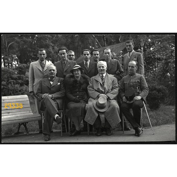 Debrecen, DEAC, Debreceni Egyetemi Athletikai Club, Egyetemi Lövész Szakosztály házi versenye, 1937, 1930-ae évek. Eredeti fotó, papírkép, hátoldalán pecsét a szakosztályvezető aláírásával.   