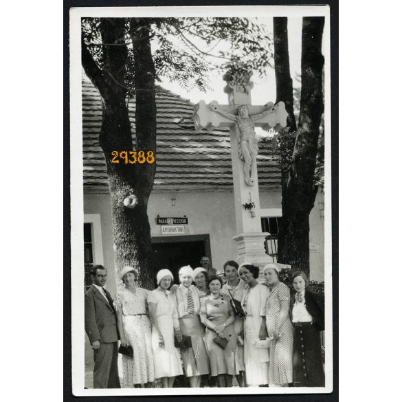Csoportkép a Parádi Üveggyár áruraktáránál,  Parád, Mátra, 1930-as évek, Eredeti fotó, papírkép. 