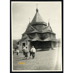   Kőrösmező, Kárpátalja, fatemplom, népviselet, 1939, 1930-as évek, Eredeti fotó, papírkép.   