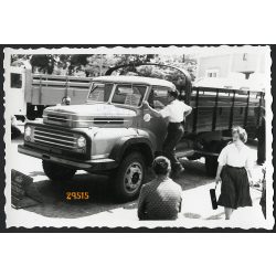   Csepel teherautó, Budapesti Ipari Vásár, jármű, közlekedés, 1958. május 25.,  1950-es évek, Eredeti fotó, papírkép.  