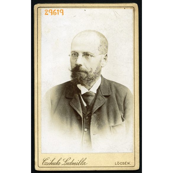 Czéhula Ludmilla műterme, Lőcse, Felvidék, elegáns szakállas, szemüveges férfi portréja, 1880-as évek, Eredeti CDV, vizitkártya fotó.   