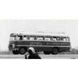 Nagyobb méret, Ikarus autóbusz arab felirattal, Irak, busz, jármű, közlekedés, 1960-as évek. Eredeti fotó, papírkép.  